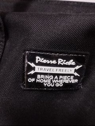 Pierre riche 黑色有輪旅行袋