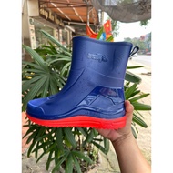 Rain boots, garden boots, backpacking boots with red sole vm