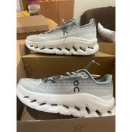 Women oc shoes