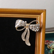 1pc Gold Tone Bow Brooch with Rhinestones Unisex Fashion Accessory Glamorous Elegant Sparkling Charm