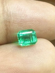 มรกต 0.71 กะรัต 5.6x4.8x3.8 มม. น้ำมันบริสุทธิ์คุณภาพเยี่ยม อัญมณีธรรมชาติ 100% Emerald 0.71cts 5.6x