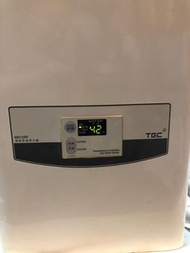 TGC 煤氣即熱式 恒溫熱水爐 NR12RF