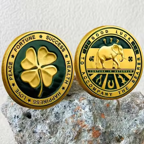 Lucky Four Leaf Clover Painted Coin 4cm Round Metal Souvenir Challenge Commemorative Coin for Home D
