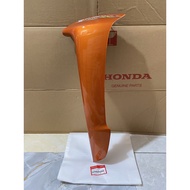 Cánh yếm bên trái | bửng yếm Wave Anpha 100 (2016) màu Cam chính hãng Honda (64770-KWY-A40ZA)