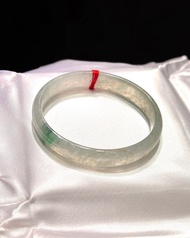 冰玻種 天然翡翠 緬甸 A玉 玉鐲 • 冰玻種白底青飄花翡翠貴妃鐲