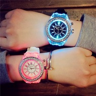 Geneva Diamond Quartz Analogue Watch Girl Fashion Watch Rubber Strap