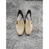 Smooth Beige leather Loafer Low Heels