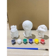 Statue box includes 3 3D statues size 5-6cm hot trend with colored brushes, beautiful box that can b