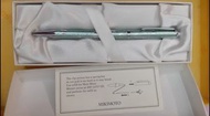 Mikimoto elegant light green pen 珍珠原子筆