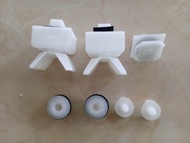 คลิ๊บล๊อคแก้มหน้า ISUZU   FRR150 210  FTR 240 GXZ360 FXZ360 FVM300 FVZ300 ราคาต่อ1ชุด