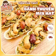 Boat Cake Mixed with Nutritious Nuts(.), Boat Cake with Nutritious Nuts for Healthy Diet