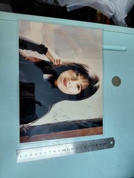 早期明星相 。8R彩色照片 。周慧敏。品相一般。已過膠。070825。S47