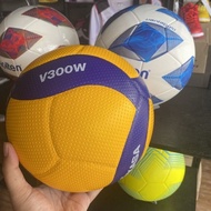 MIKASA VOLLEYBALL V300W/ORIGINAL MIKASA VOLLEYBALL/BOLA TAMPAR MURAH/READY STOCK