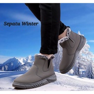Winter World Men's Winter Boots | Men's Winter Waterproof Fleece Boots lining