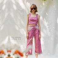 TuTTi Fern crop top  เสื้อ Fern แบบคร้อป  patchwork  เสื้อผ้าแฟชั่นสตรี   สี Indigo blue /  Baby Pin