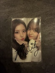 nmixx lily jiwoo 雙人簽卡