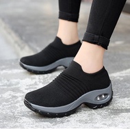 christmas Kasut Sukan Wanita Bertapak Tebal 1839 Sport Shoes Women's Fashion Size 36-42 Casual Sneak