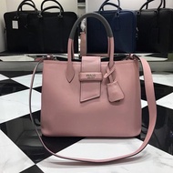 Exclusive First Launch, 2018 Early Spring Style, P Family Another Hot-selling Style Shopping Bag [St