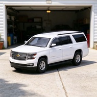 1:64 596 White Suburban Full Sized SUV Model Diecast Metal Car New Collection