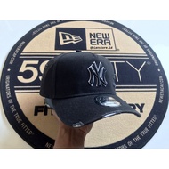 New Era 9Forty A-Frame New York Yankees Destroyed Black/White Cap