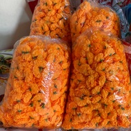 Small Marigold Carnation 5cm. (500 Flowers Per Bag)