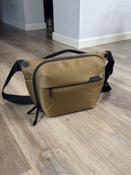 Peak Design Everyday Sling Bag - 6L Coyote