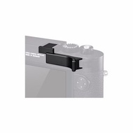 Leica M10 Thumb Support (Black) 24014 (thumb up)