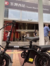 黑色摺疊電動單車