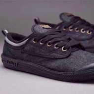 [Volley18]男28cm/US10-澳洲品牌Volley帆布鞋(牛仔黑/灰)