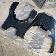 STEPFLOOR FLOOR FOOTSTEP + COVER UNDER UNDER DECK UNDER FOOTREST ORIGINAL AHM 2 CARBONBEAT 0643A KVY