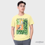 GALLOP : Graphic Tee เสื้อยืดพิมพ์ลาย ผ้าคอตตอนผู้ชาย รุ่น GT9204 สี Nature Yellow / ราคาปกติ 990.-