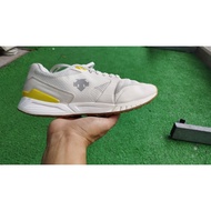 Walking and running shoes size 41 (specs 26.5cm, fits 42 feet)second hand