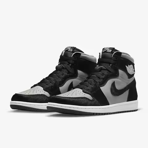 Nike Authentic Women's Air Jordan 1 Retro HI OG Sneakers DZ2523-001
