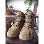 Used Outdoor shoes, GT Hawkins brand, Waterproof, size 43