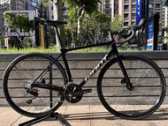 2024年GIANT TCR ADVANCED 2 DISC KOM 碳纖碟煞公路車