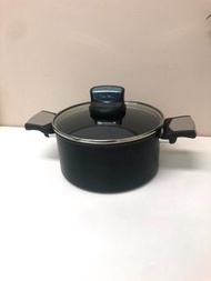 原價$798 法國製造 Tefal 特福 Unlimited 21厘米直徑 Titanium 雙手柄 鈦金屬 鈦粒子 不黏塗層 和 THERMO-FUSION™+ 加厚底部設計 湯鍋  湯煲 鍋具 連