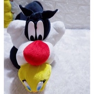 Vintage Six Flags Warner Bros Doll. Sylvester and Tweety Bird 28 Pieces Plush Looney Tunes
