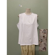 Women's white sports t-shirt size xl 2