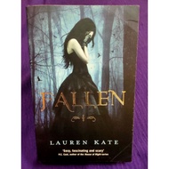 **CLEARANCE STOCK** Fallen by Lauren Kate - PRELOVED (BBW)