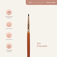 E07 - Eyeliner Brush - I Am Addicted x VA Makeup