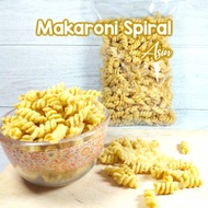 Cemilan Makanan Makaroni Stik Spiral Asin Kue Kering Gurih Enak Snack 250gr