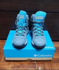 Columbia 防水高筒登山鞋 - US10