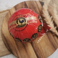 EDAM CHEESE GOLDEN CHICKEN CHEESE EDAM APPLE WHOLE OLD CHEESE ONE BALL
