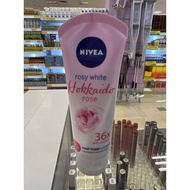 Nivea Rosy White Hokkaido Rose Whip Foam