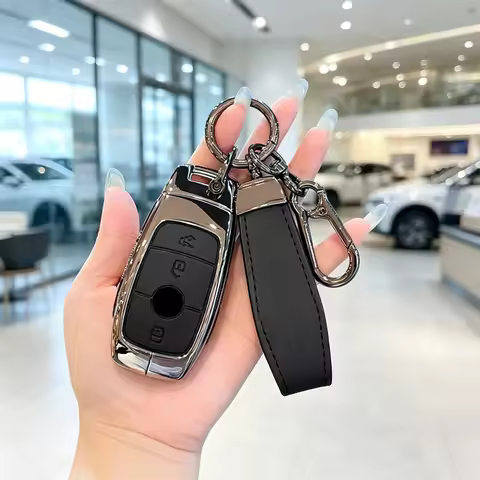 Metal keychain for Benz Suitable for Benz 24 models C260L keychain GLC300L car E300L buckle EQE shel