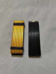 M.2 NVMe SSD 連散熱片 (黑/金) 9成新256GB兩條