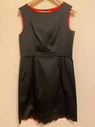 Lindarico Italy 純黑硬體科技棉 雷切雕花 短洋裝