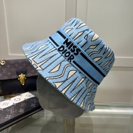 Chanel444 White Knitted Hat Black CC Logo Fashion Trend 365