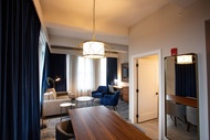 BLU-Tique, Akron, a Tribute Portfolio Hotel