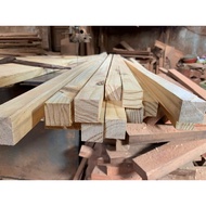 Decorative pine wood block 2.5x2.5x2.5x7,5